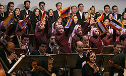 یکی از اعضای اصلی ارکستر سمفونیک تهران : ارکستر سمفونیک تهران وجود خارجی ندارد