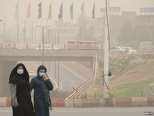 گزارش آسوشیتپرس از آلودگی هوا در تهران و دیگر شهرهای ایران : تهران خفگی را تجربه می کند/ انگار خدا رویش را از ایران برگردانده است! 