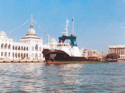 کاهش ۵۰ درصدی عبور کشتی های ایرانی از کانال سوئز