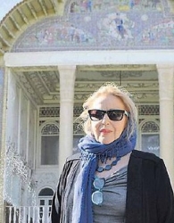 اورلی آزولای: به عشق دیدن اصفهان به ایران رفتم/ ماجراي سفر روزنامه‌نگار آمریکایی اسرائیلی‌تبار
